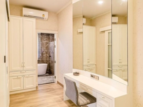 4 Bedroom House for sale-CMB-CMB04629