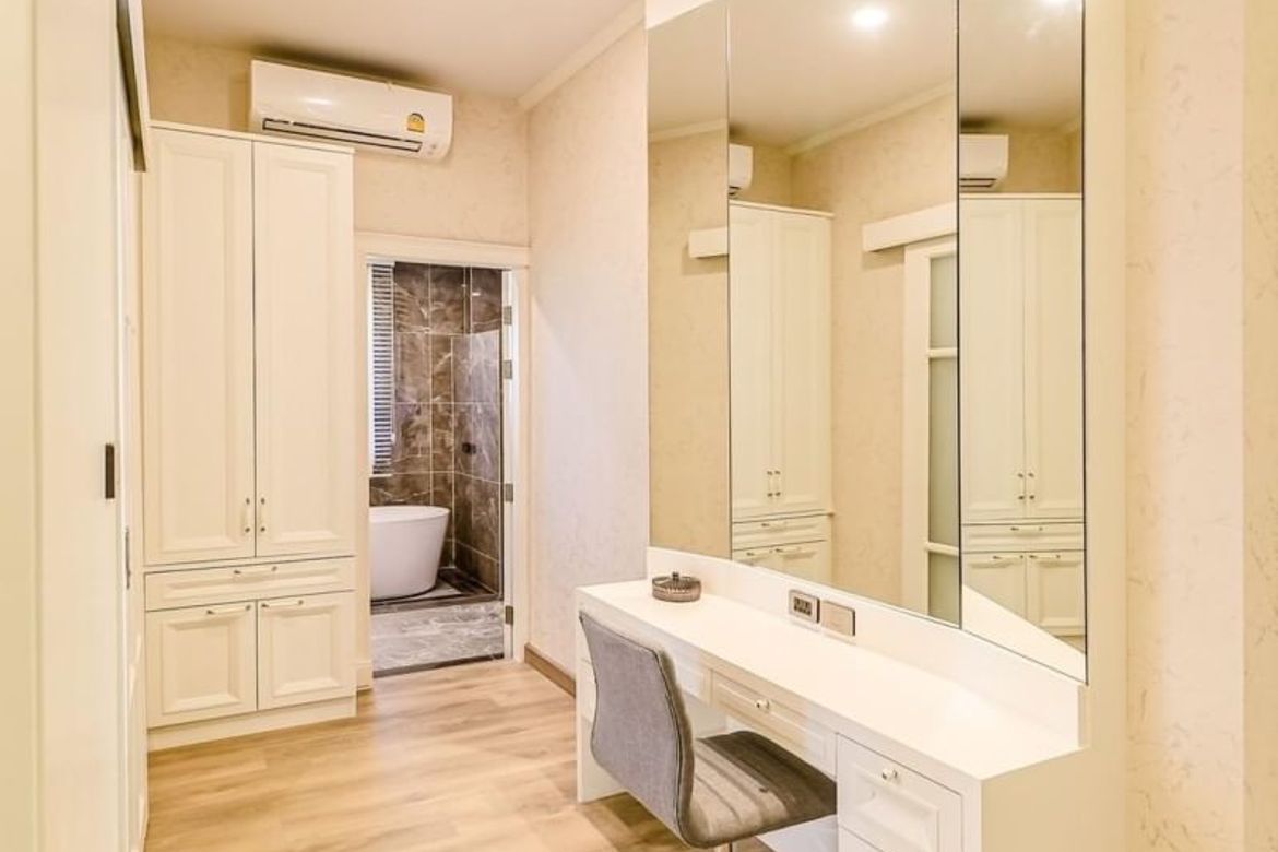 4 Bedroom House for sale-CMB-CMB04629