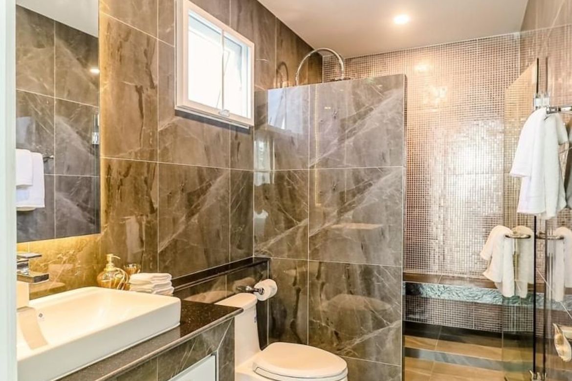 4 Bedroom House for sale-CMB-CMB04629