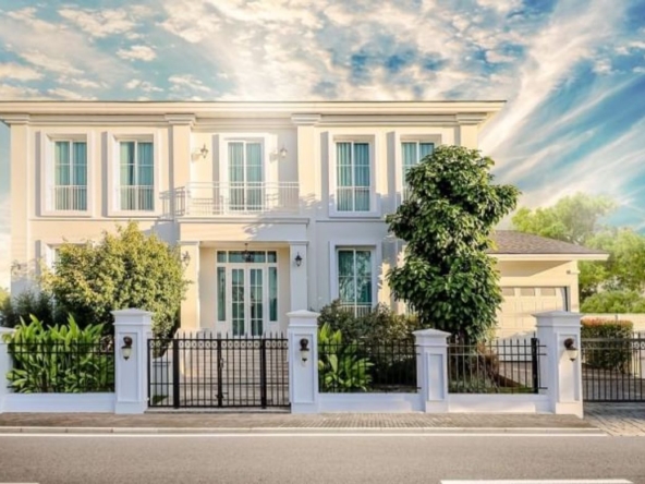 4 Bedroom House for sale-CMB-CMB04629