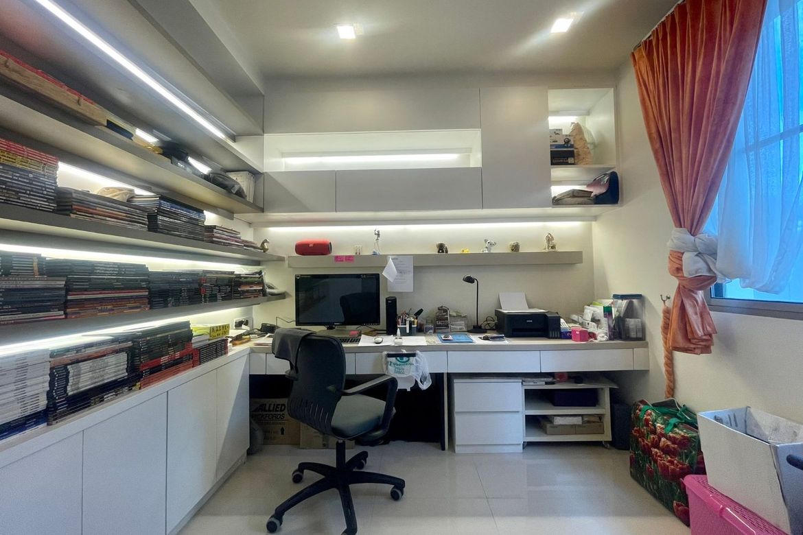 Modern Quality house for sale in community gate near Lanna International School
