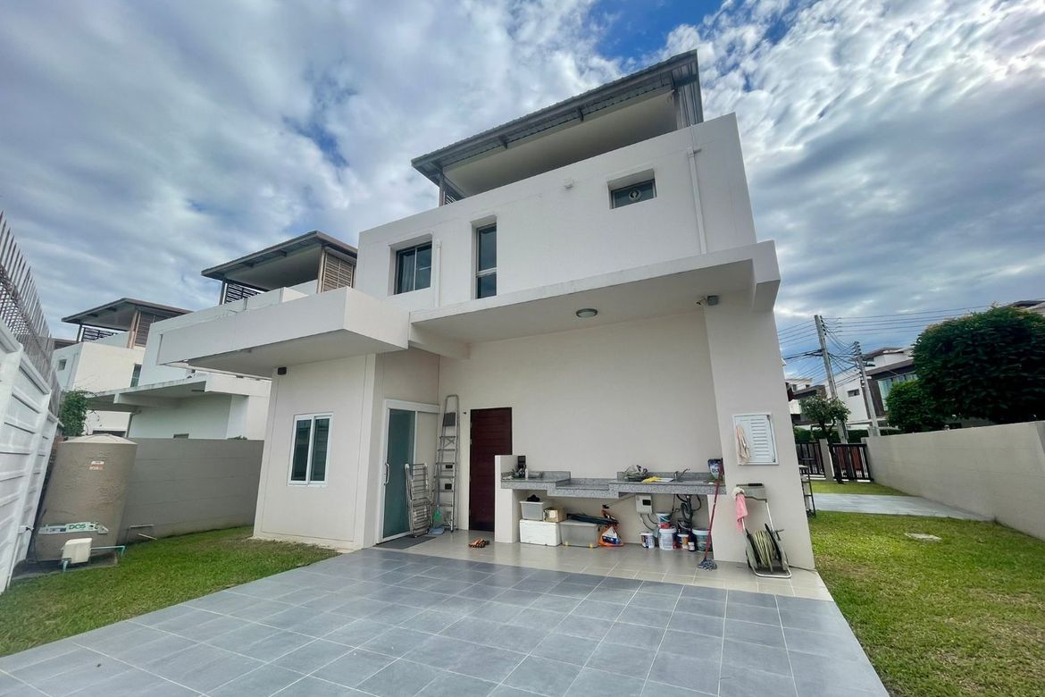 Modern Quality house for sale in community gate near Lanna International School