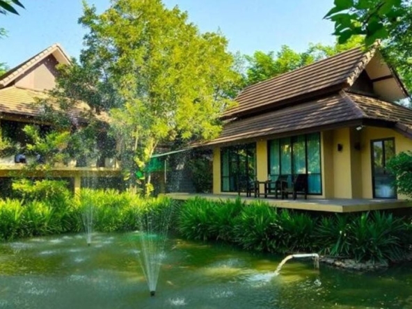 Chiang Mai-CMB-CMB04721