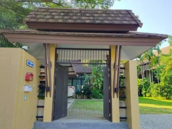 For Sale!! Comtemporary Lanna Style Resort House on 1-3-27 Rai of land located in Hang Dong