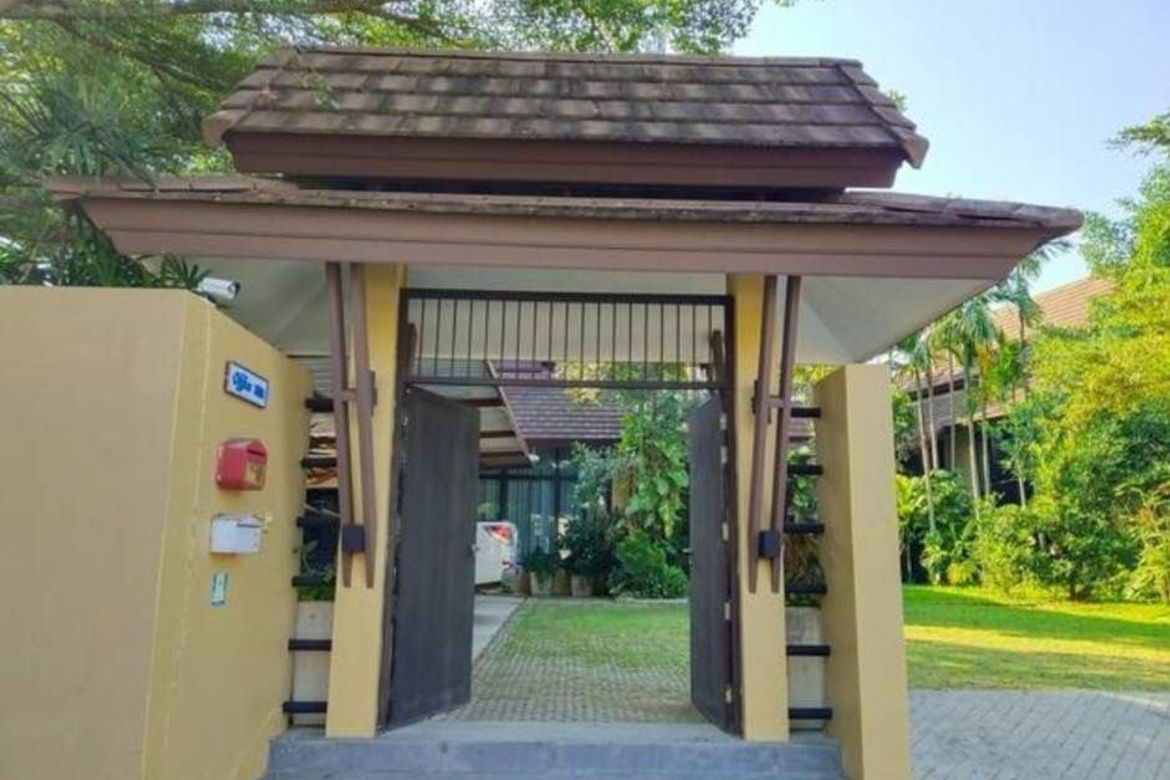 For Sale!! Comtemporary Lanna Style Resort House on 1-3-27 Rai of land located in Hang Dong