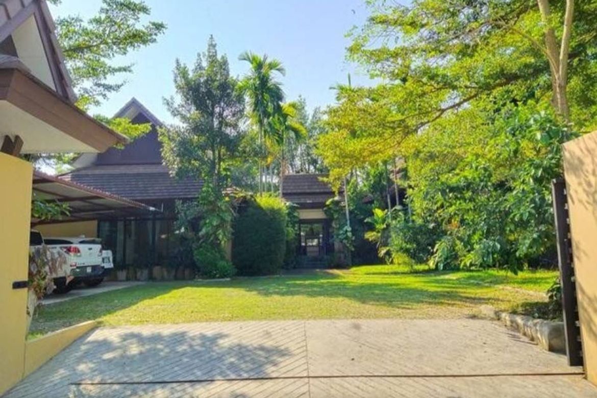 For Sale!! Comtemporary Lanna Style Resort House on 1-3-27 Rai of land located in Hang Dong