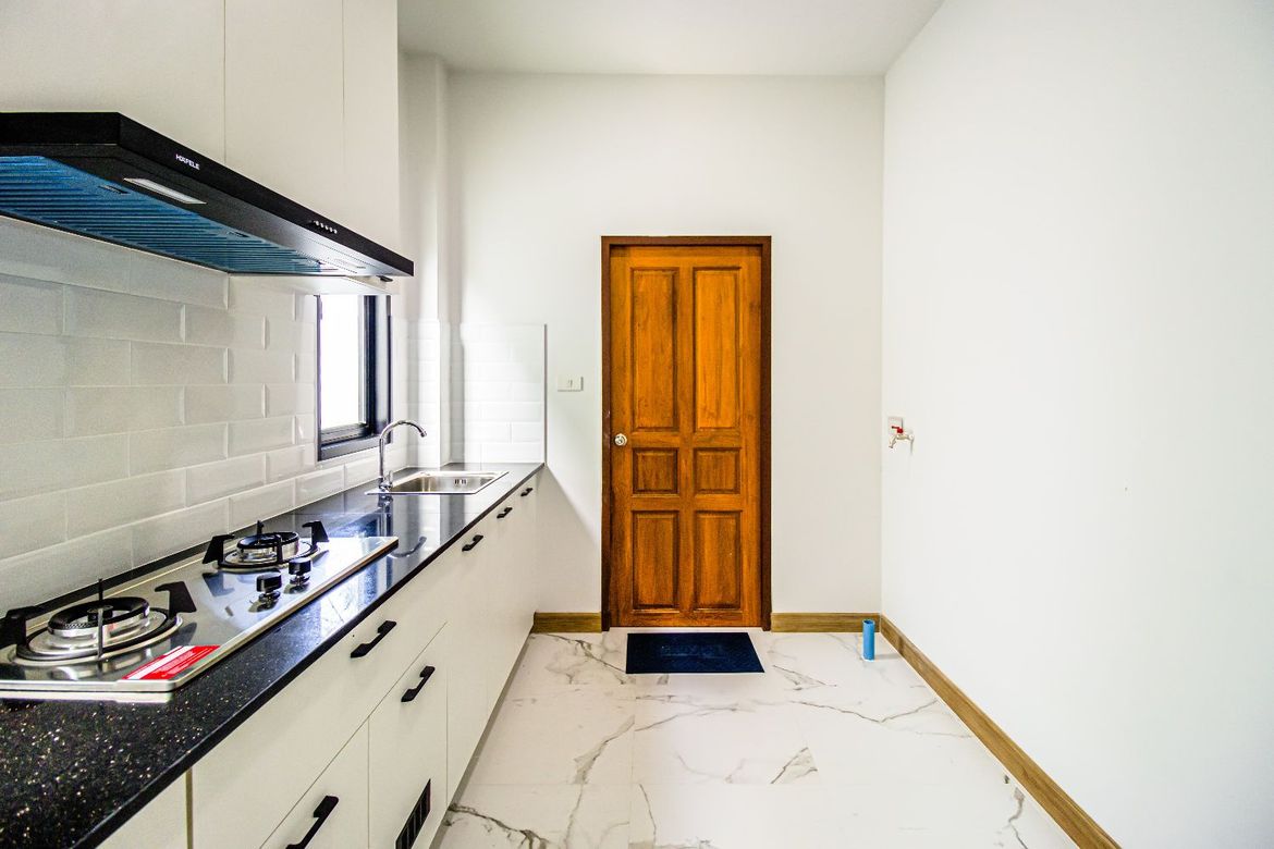 Luxurious 4-Bedroom Pool VillaLocated in the prestigious Baan Wang Tan Village