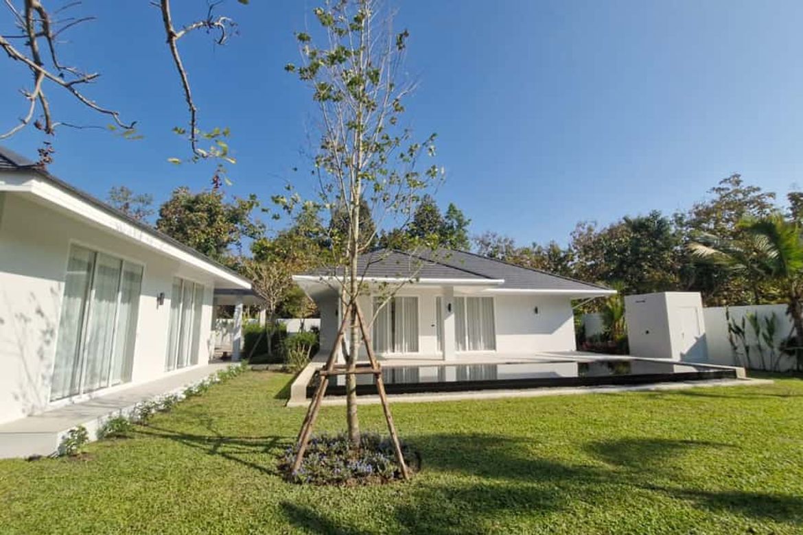 Luxury 5-Bedroom Pool Villa in a Prime Location Near International Schools in Chiang Mai-KMP-018790D