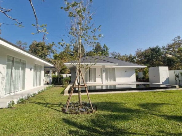 Luxury 5-Bedroom Pool Villa in a Prime Location Near International Schools in Chiang Mai-KMP-018790D
