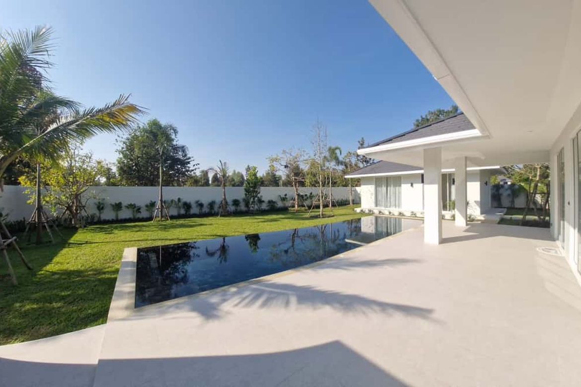 Luxury 5-Bedroom Pool Villa in a Prime Location Near International Schools in Chiang Mai-KMP-018790D