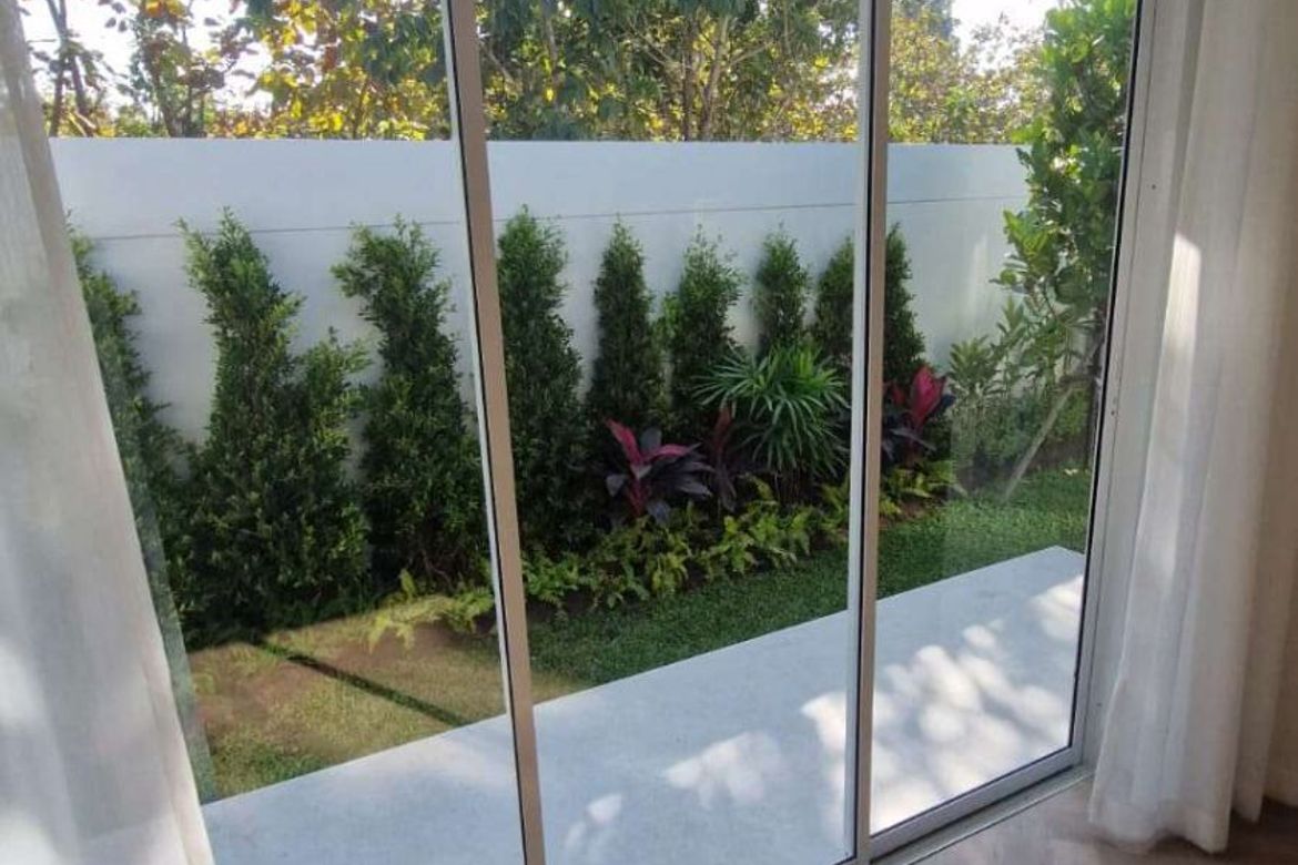 Luxury 5-Bedroom Pool Villa in a Prime Location Near International Schools in Chiang Mai-KMP-018790D