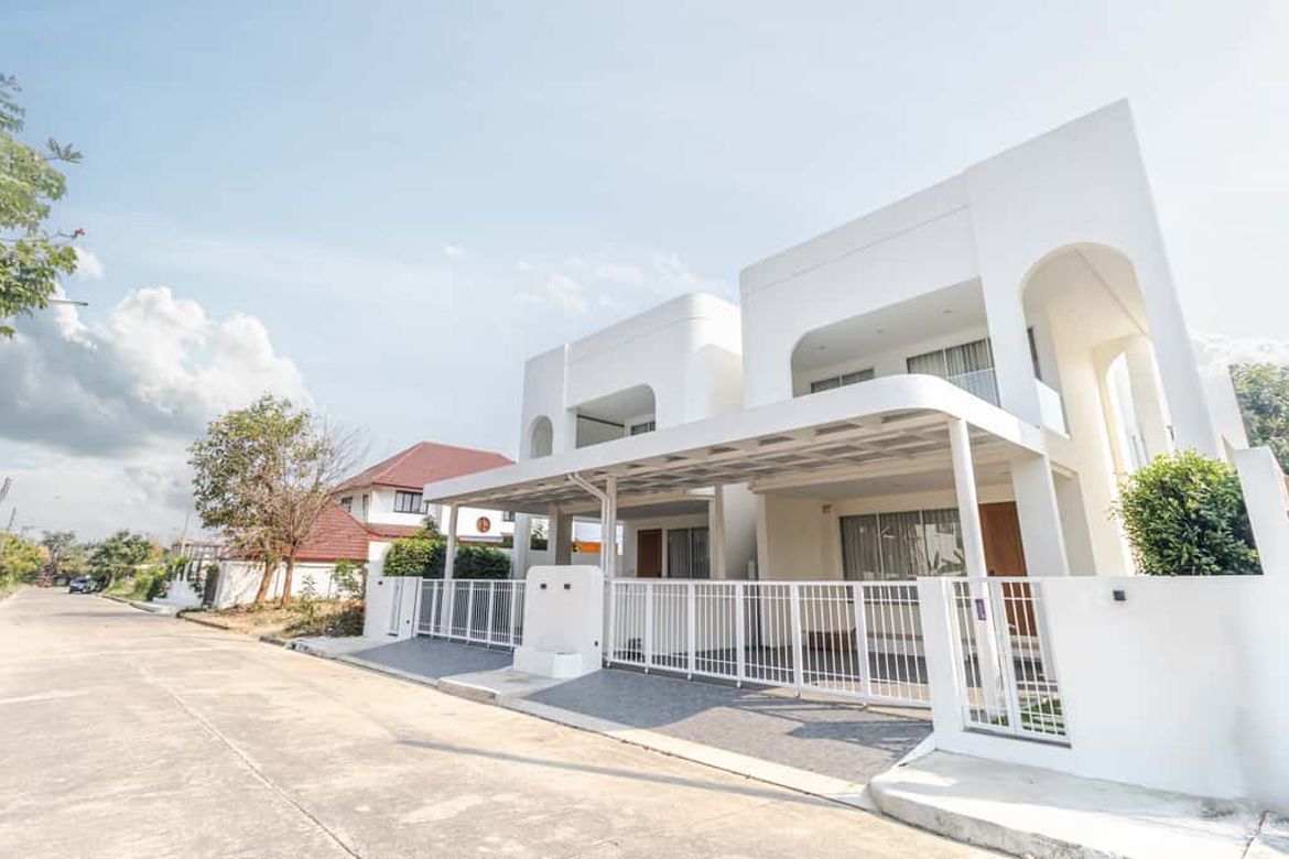 4 bedrooms