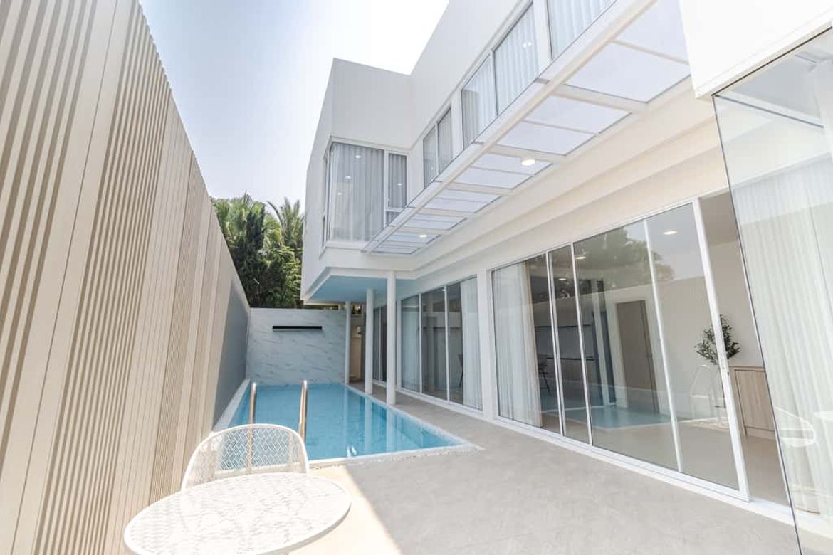 4 bedrooms