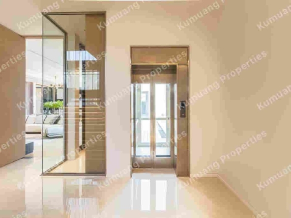 Luxury Home 5 Bedrooms in World Club Land Village