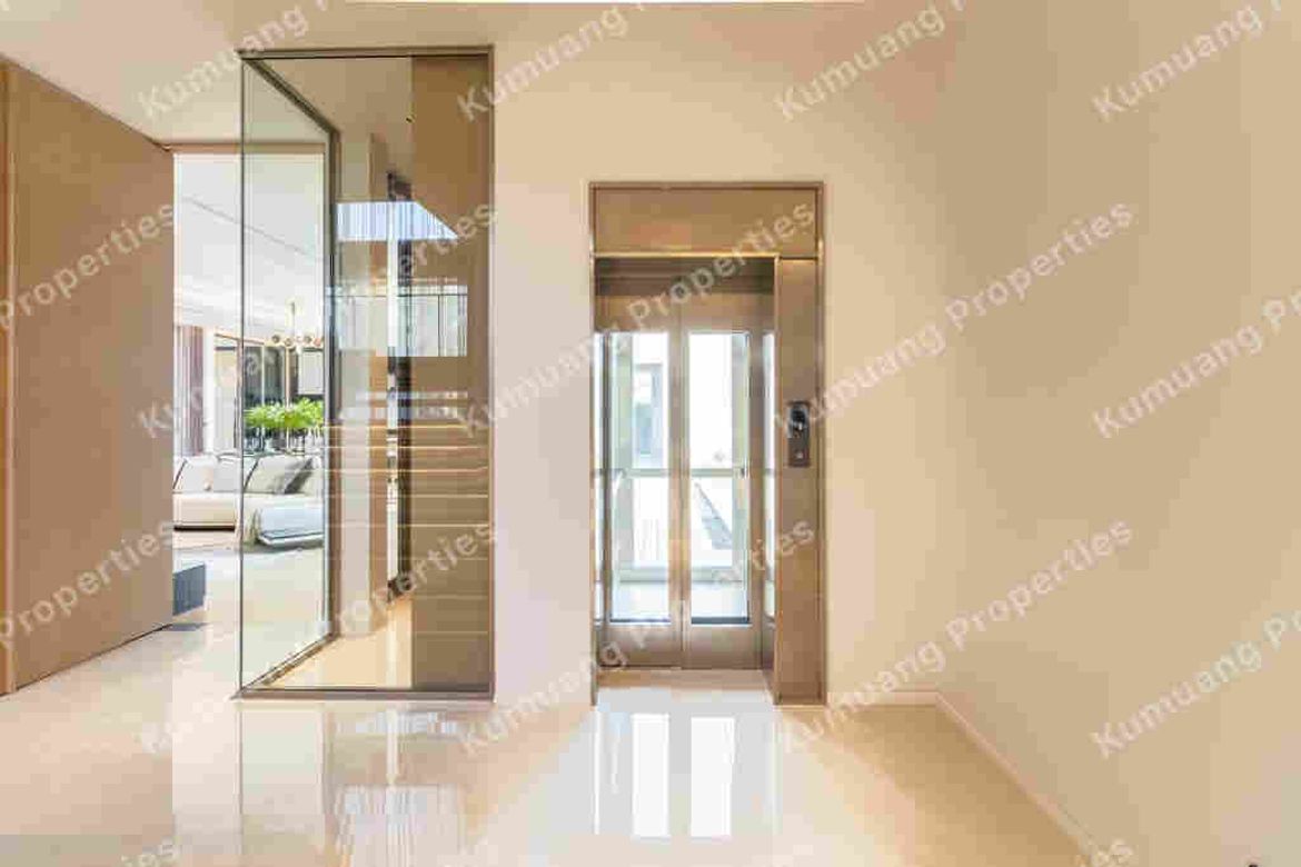Luxury Home 5 Bedrooms in World Club Land Village