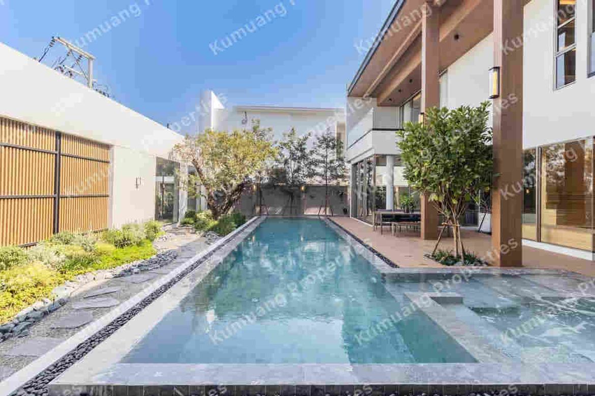 Luxury Home 5 Bedrooms in World Club Land Village