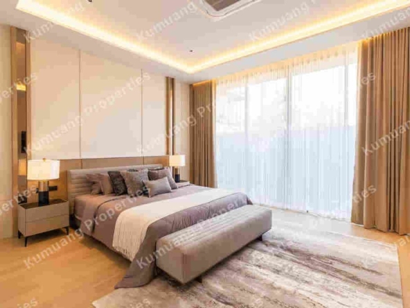 Luxury Home 5 Bedrooms in World Club Land Village