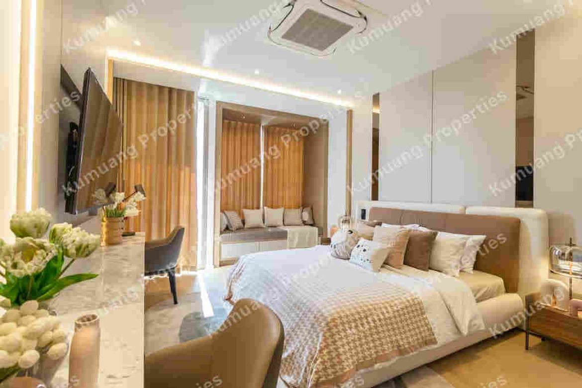 Luxury Home 5 Bedrooms in World Club Land Village