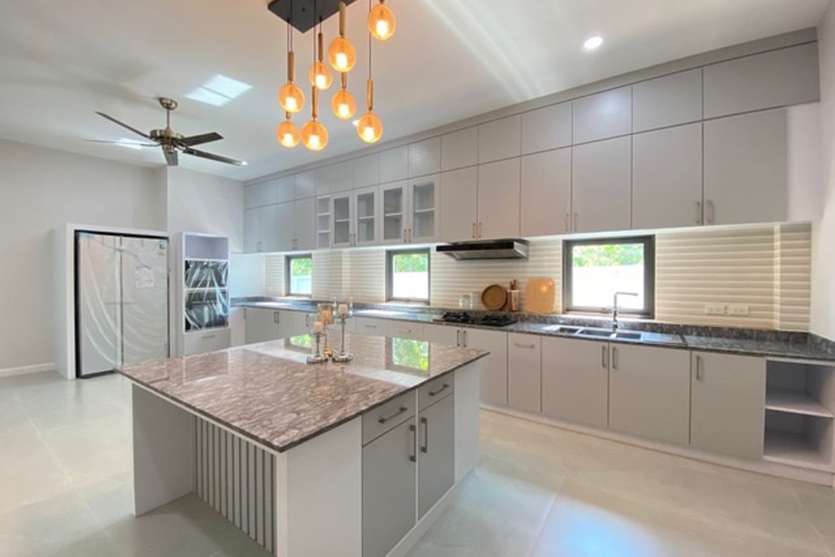 Brand new 3 bed house for sell in San Pa Tong