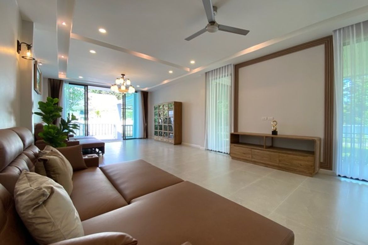 Brand new 3 bed house for sell in San Pa Tong