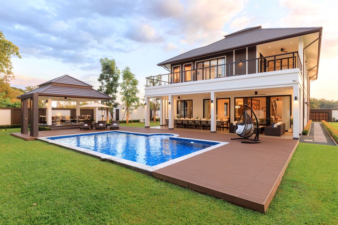 Brand new 5 bed with private pool for sale in Hang Dong
