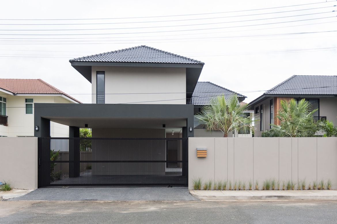 A brand new pool villa for sale in Hang Dong
