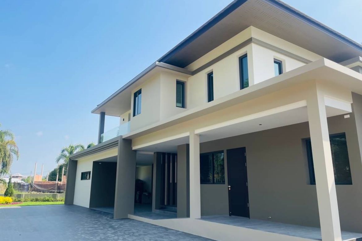 Luxury Pool Villa Model style for Sale in Green Valley project