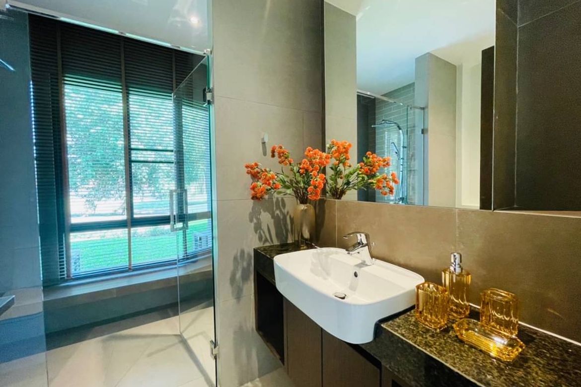 Luxury Pool Villa Model style for Sale in Green Valley project