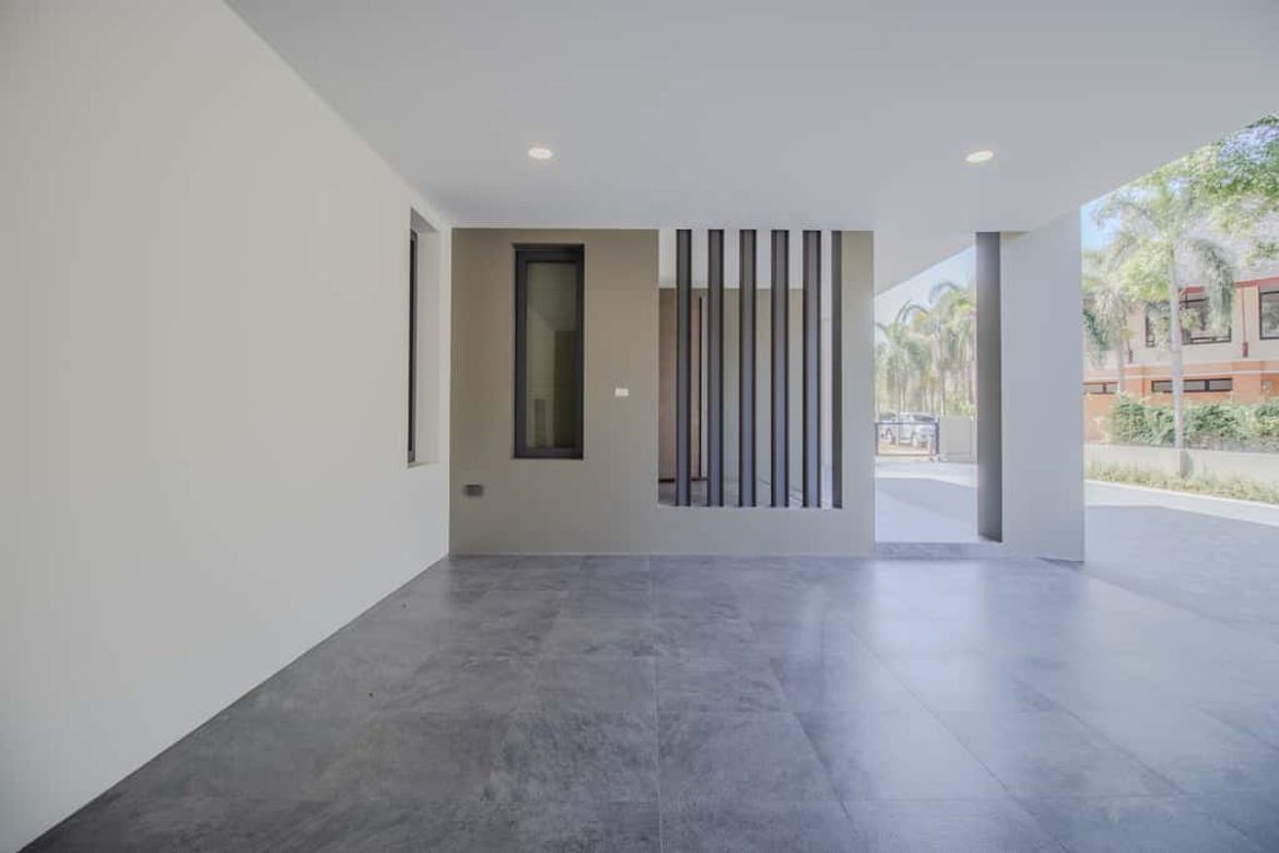 Luxury Villa with Private Pool for Sale in Summit Green Valley