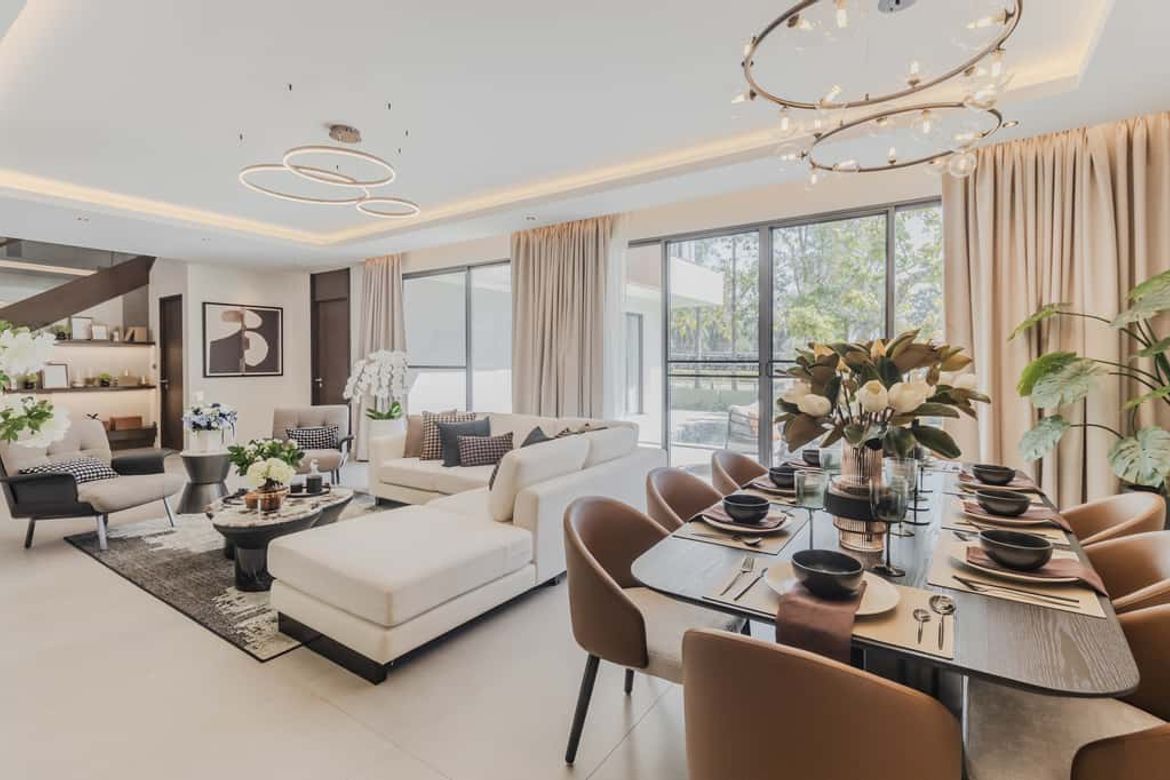 Luxury Villa with Private Pool for Sale in Summit Green Valley