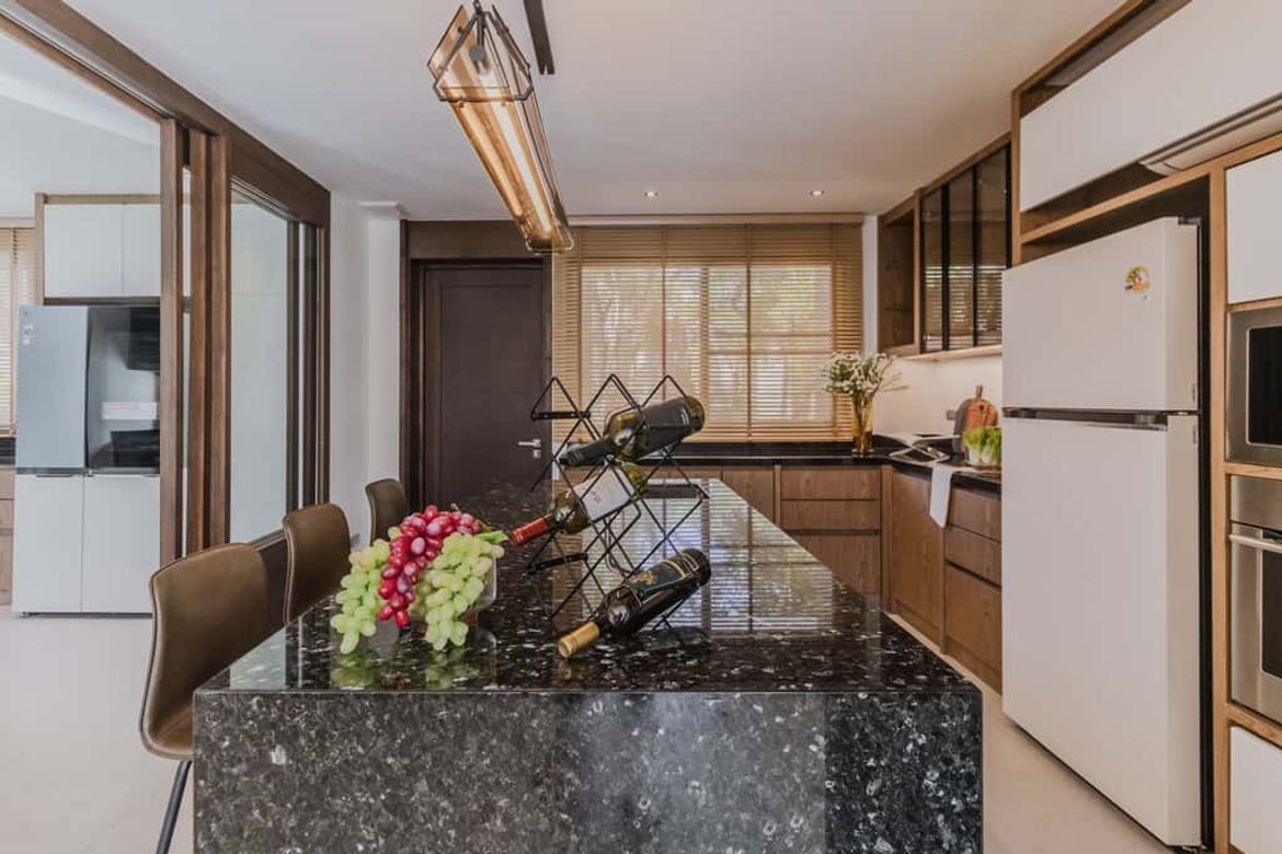 Luxury Villa with Private Pool for Sale in Summit Green Valley