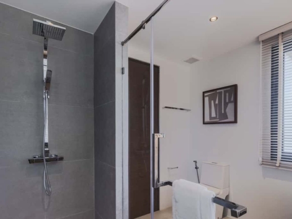 Luxury Villa with Private Pool for Sale in Summit Green Valley