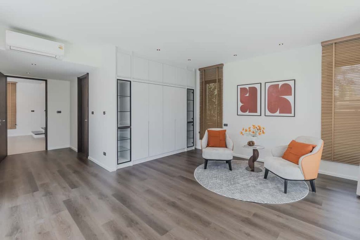 Luxury Villa with Private Pool for Sale in Summit Green Valley
