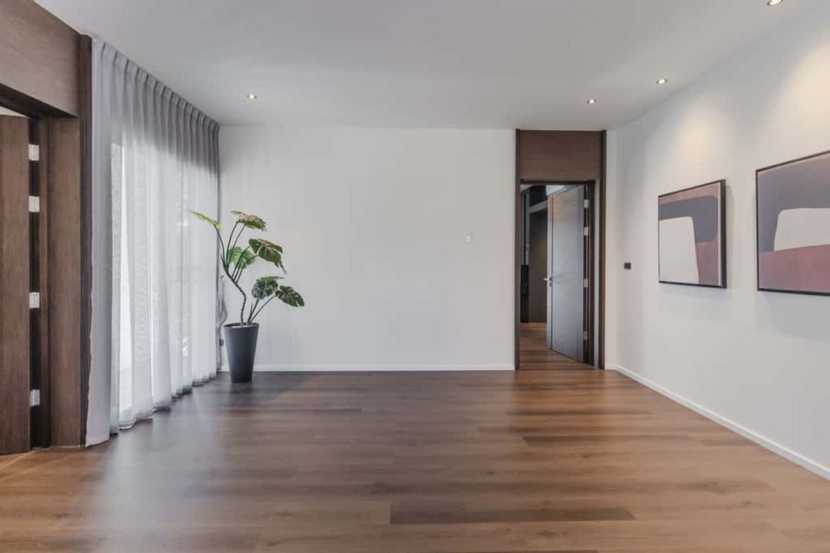 Luxury Villa with Private Pool for Sale in Summit Green Valley