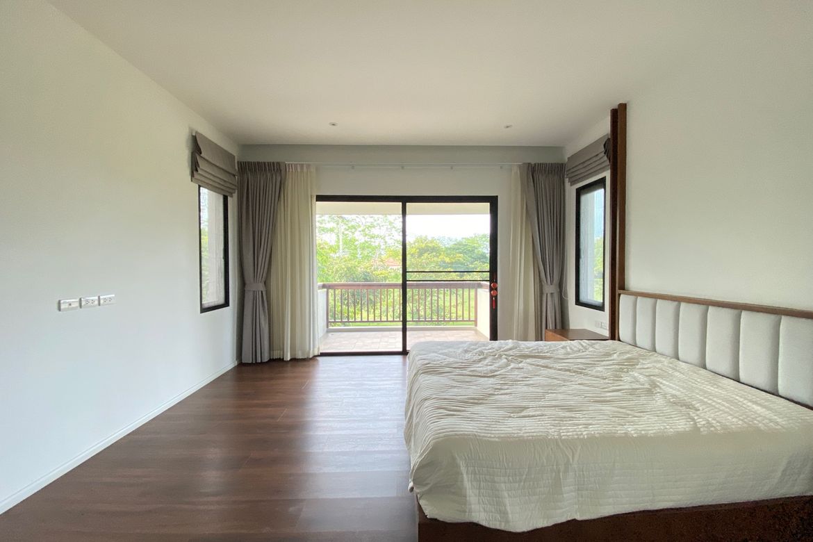 4 bed house for sale at The Green Valley Golf Course in Chiang Mai-P-PHS1014
