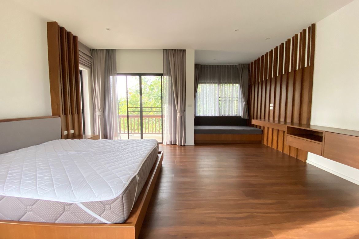 4 bed house for sale at The Green Valley Golf Course in Chiang Mai-P-PHS1014