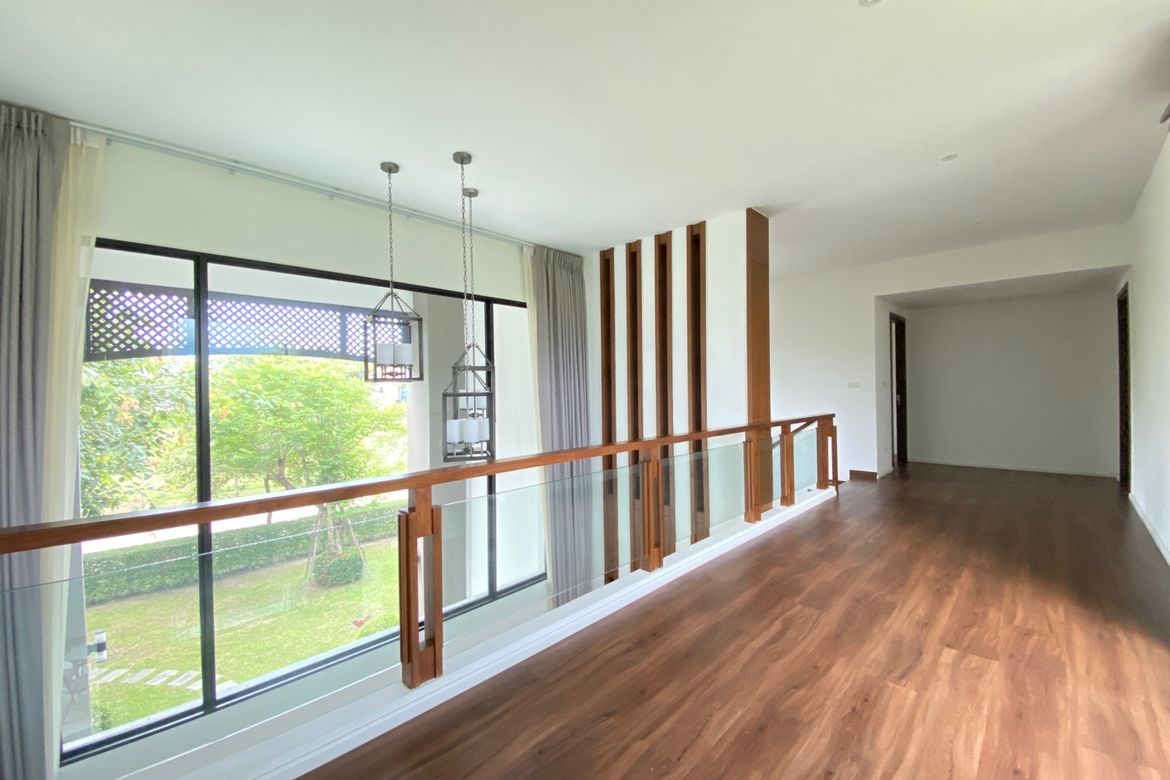4 bed house for sale at The Green Valley Golf Course in Chiang Mai-P-PHS1014