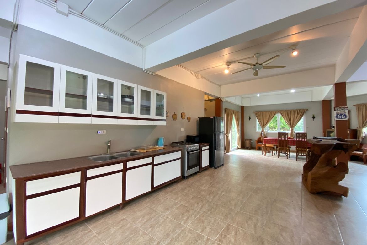 5 bed house for sale in Mae Rim