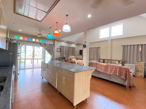 5 bed house for sale in Mae Rim