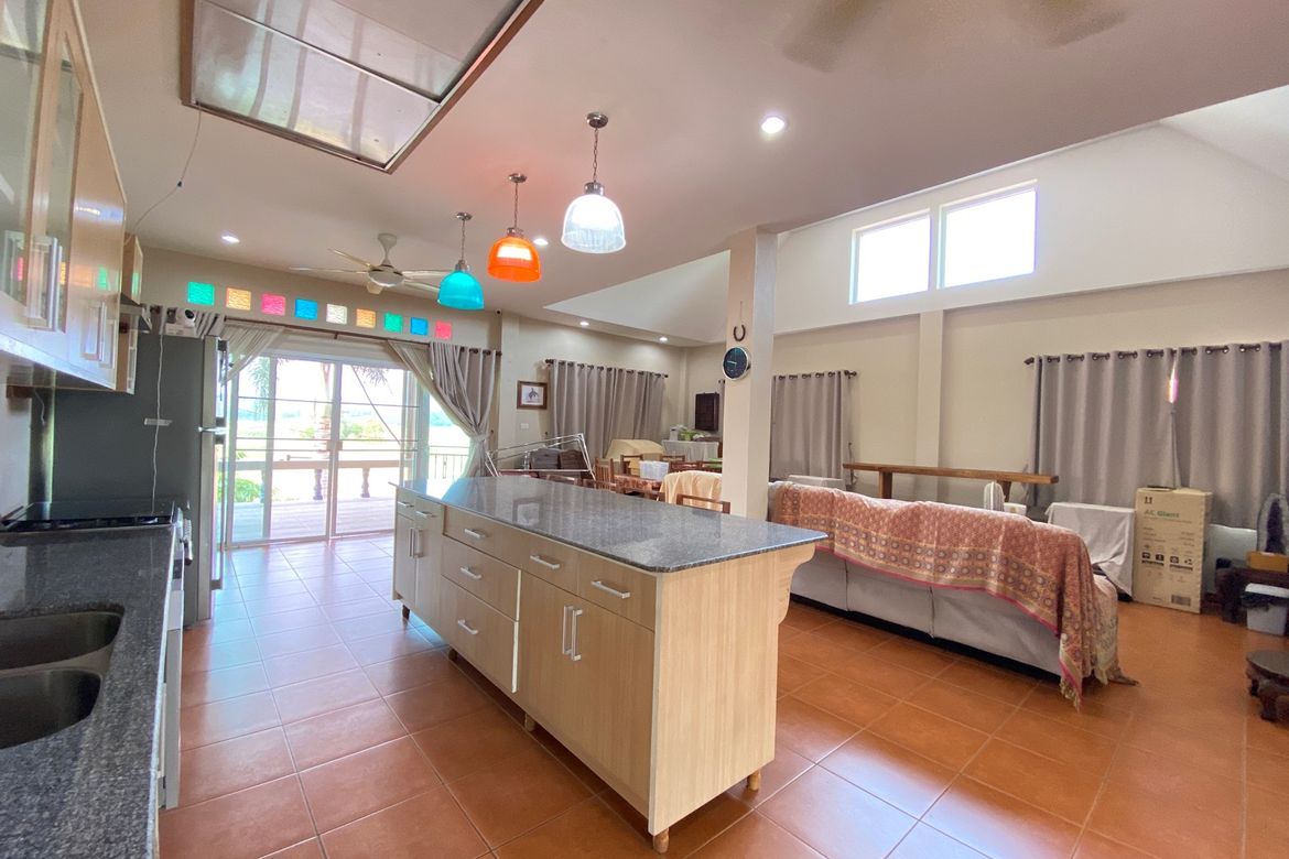 5 bed house for sale in Mae Rim