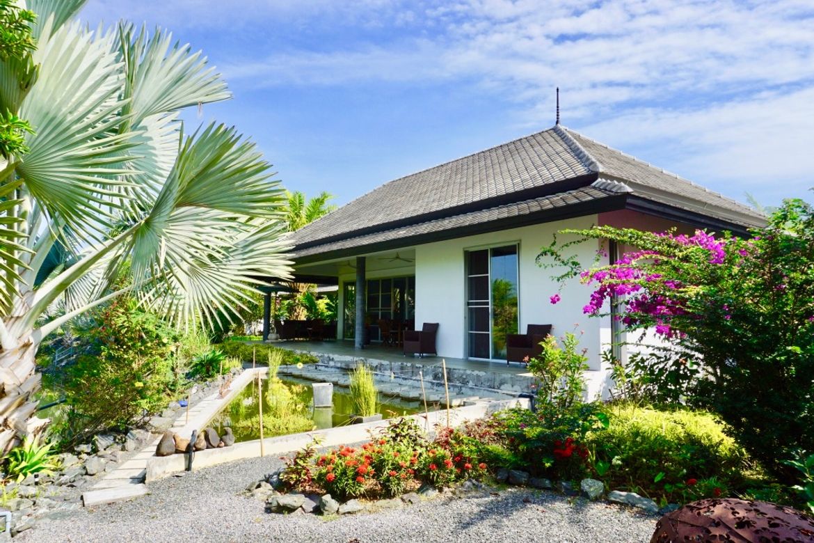 3 bed one storey house for sale in Mae Rim