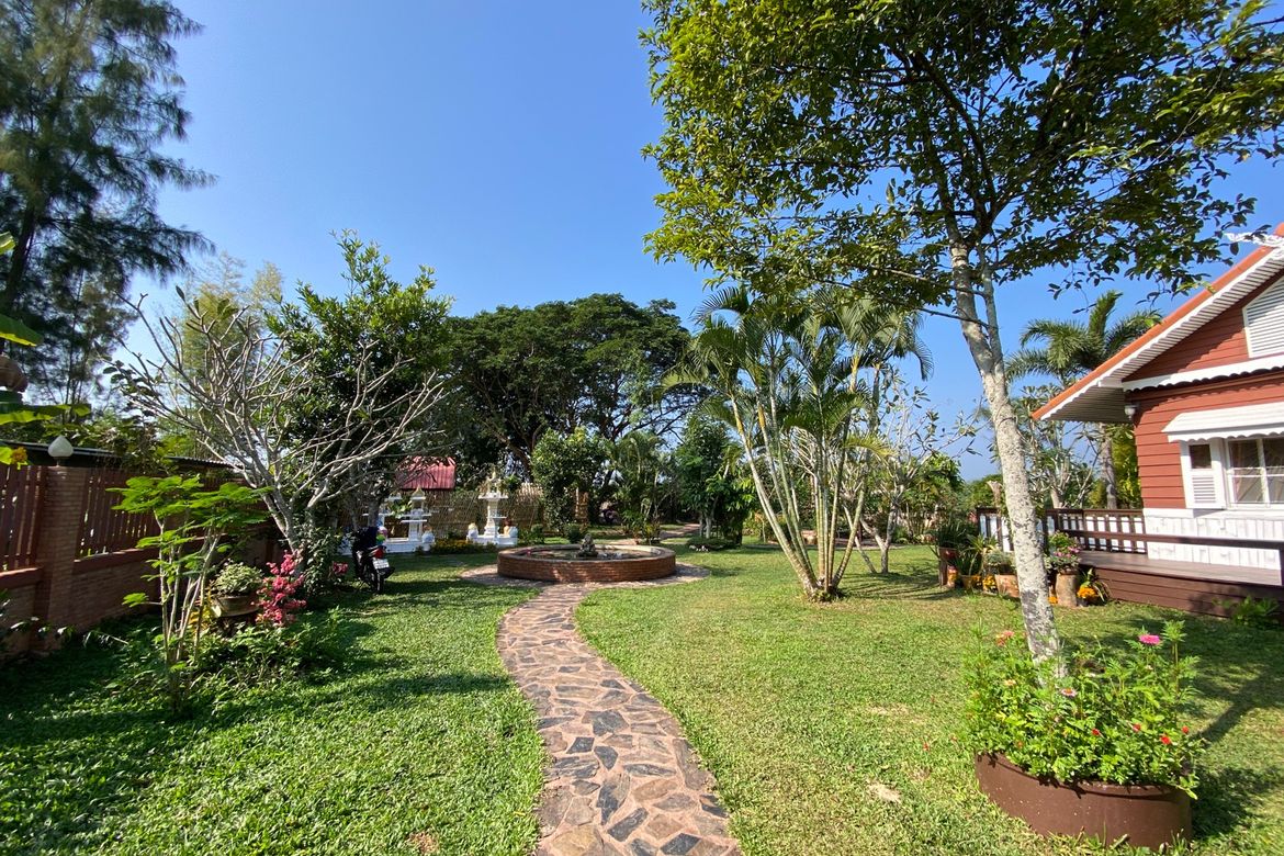 A beautiful teak wooden house for sale in Mae Taeng