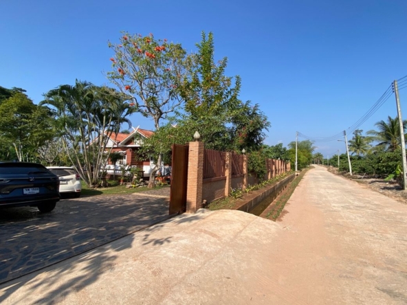 A beautiful teak wooden house for sale in Mae Taeng