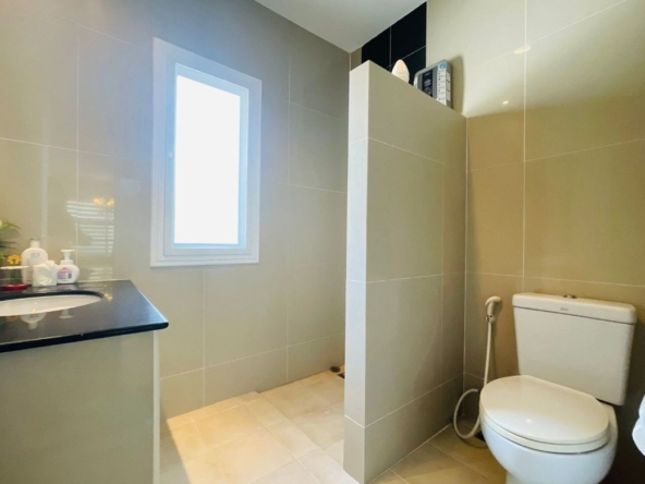 Luxury house for sale in the quality project The Urbana Chiang Mai.  Location: 700 Years Somphot Road