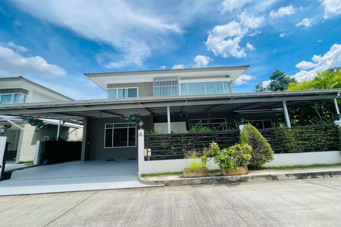 House for sale  Modern Lanna style in a quality project of Chiang Mai