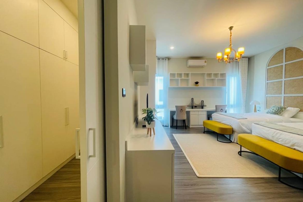 Luxurious detached house for sale