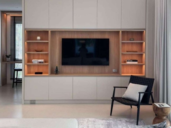 city location near the airport only 5 km. or travel from the airport in less than 10 minutes.-KMP-018547D