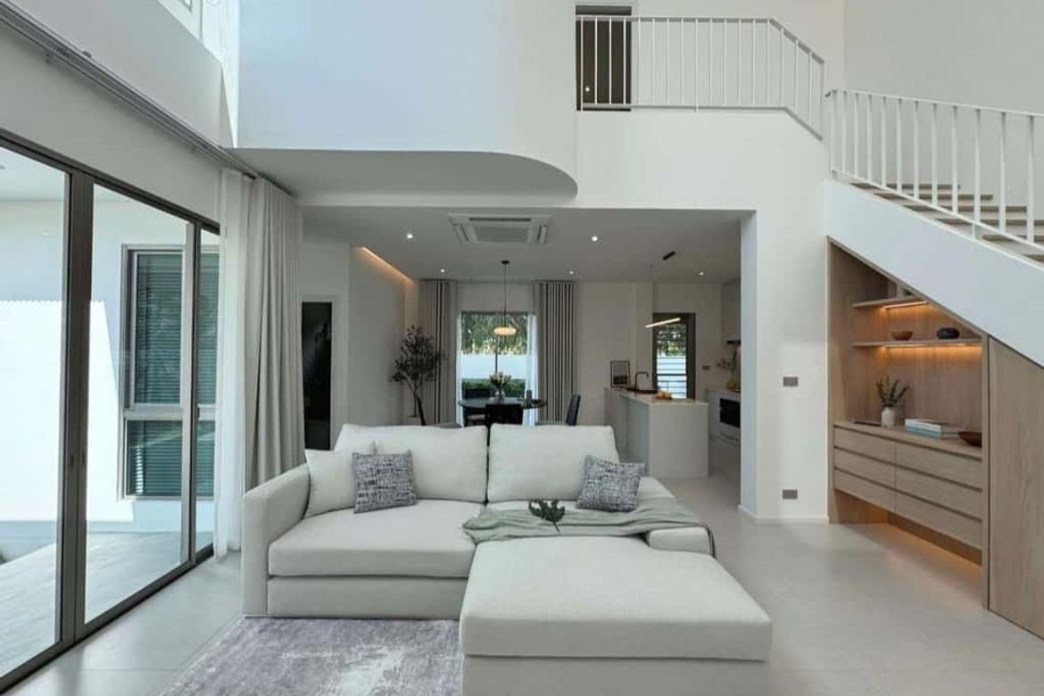 city location near the airport only 5 km. or travel from the airport in less than 10 minutes.-KMP-018547D