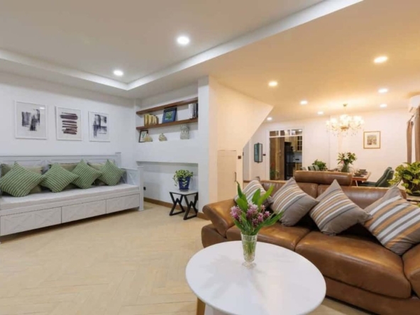 5 bedrooms