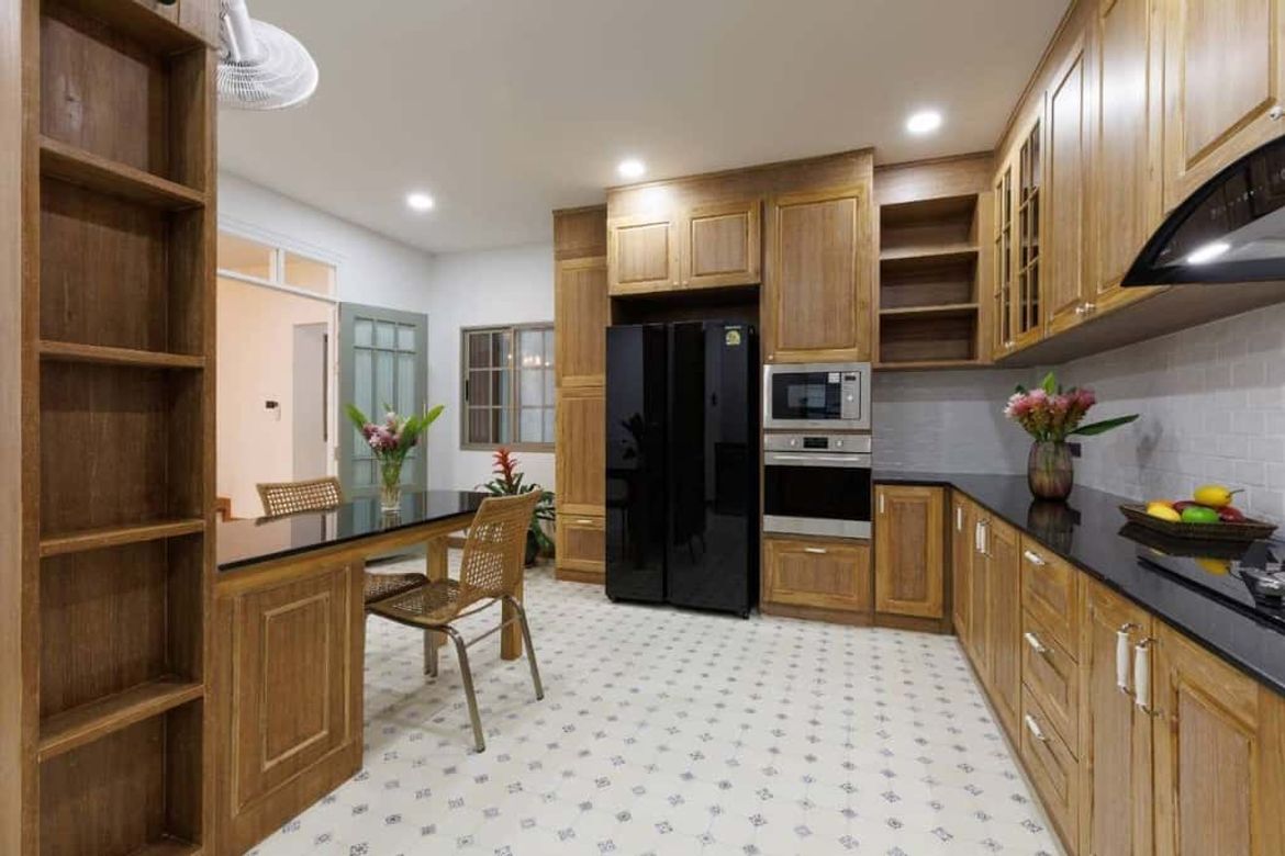 5 bedrooms
